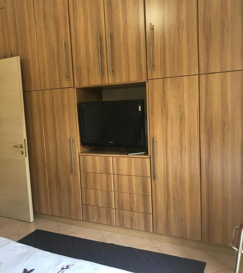 Vlorë Vila Violeta 2 בית נופש